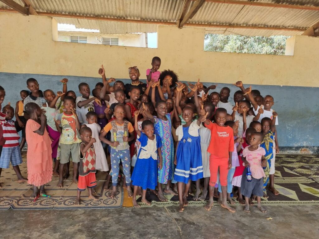 encourager un enfant de la rue au Burundi